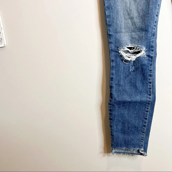 Paige Verdugo Ankle Jeans in Gia Destructed - Picture 4 of 9